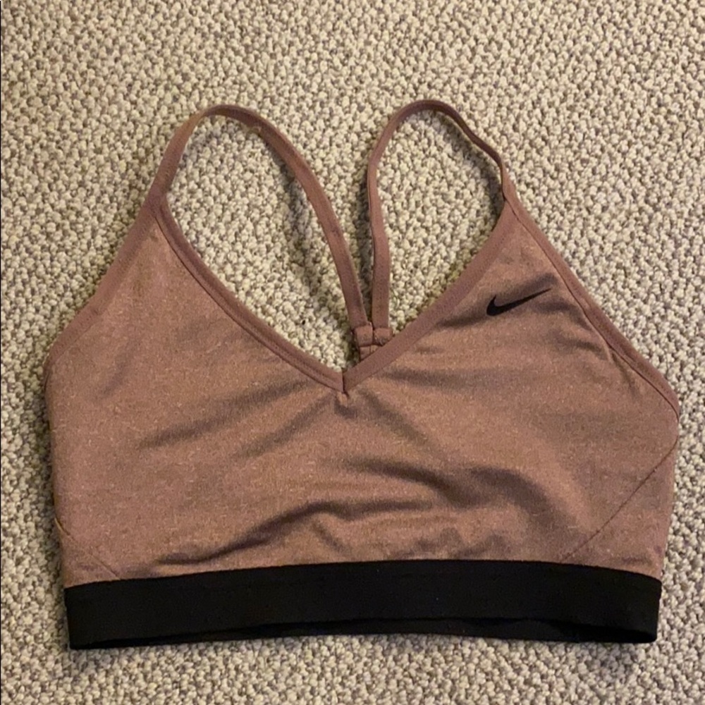 NIKE SPORTSBRA - SIZE M ( fits more like small)
